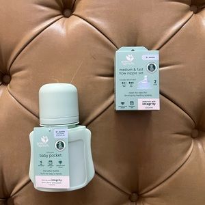 Baby bottle and nipple set